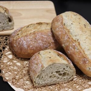 Pan de aceitunas 310 g./ud. Caja de 27 unidades